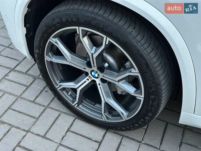 Белый БМВ Х5, объемом двигателя 3 л и пробегом 80 тыс. км за 55980 $, фото 6 на Automoto.ua