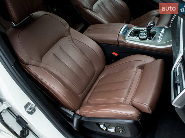 Білий БМВ Х5, об'ємом двигуна 4.39 л та пробігом 78 тис. км за 60500 $, фото 73 на Automoto.ua