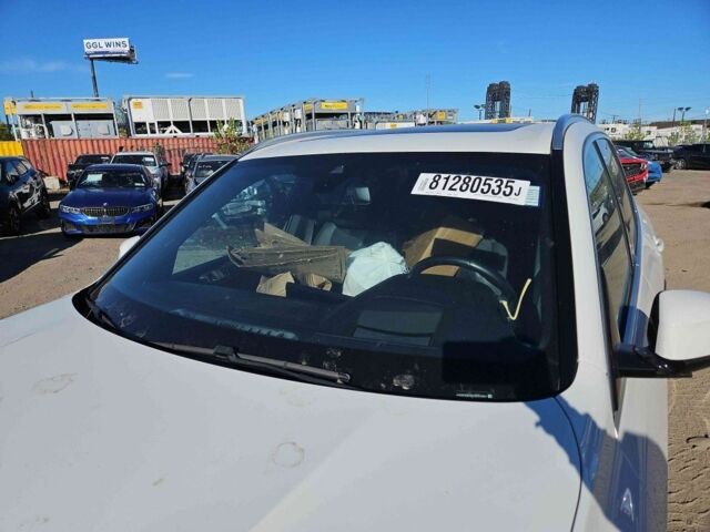 Белый БМВ Х5, объемом двигателя 3 л и пробегом 225 тыс. км за 43000 $, фото 2 на Automoto.ua