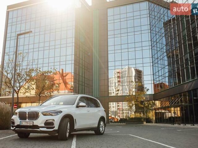 Білий БМВ Х5, об'ємом двигуна 2 л та пробігом 79 тис. км за 49000 $, фото 2 на Automoto.ua