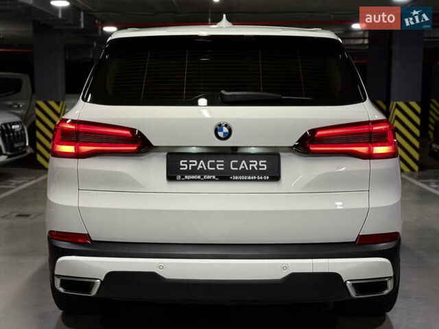 Білий БМВ Х5, об'ємом двигуна 2 л та пробігом 68 тис. км за 54500 $, фото 12 на Automoto.ua