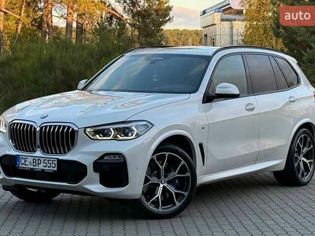 Белый БМВ Х5, объемом двигателя 3 л и пробегом 130 тыс. км за 58700 $, фото 91 на Automoto.ua