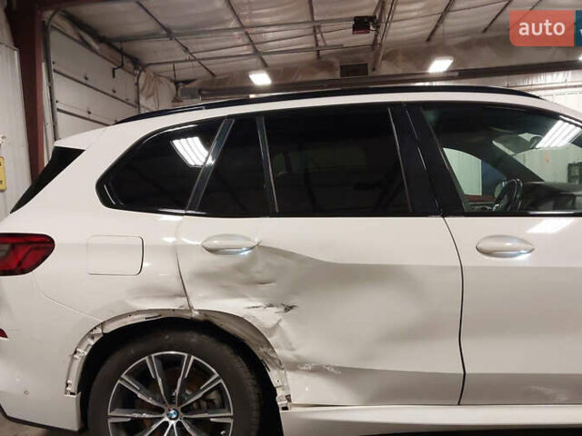 Белый БМВ Х5, объемом двигателя 3 л и пробегом 96 тыс. км за 46799 $, фото 2 на Automoto.ua