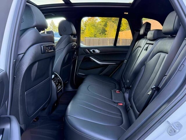 Белый БМВ Х5, объемом двигателя 3 л и пробегом 49 тыс. км за 23600 $, фото 9 на Automoto.ua