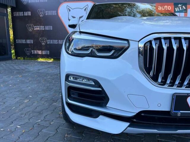 Белый БМВ Х5, объемом двигателя 3 л и пробегом 30 тыс. км за 55000 $, фото 3 на Automoto.ua