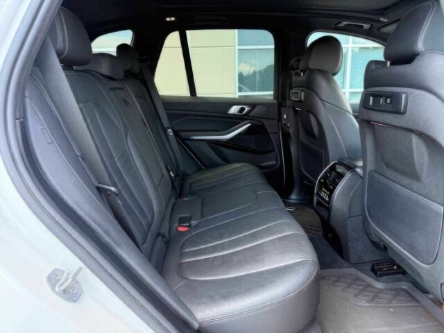 Білий БМВ Х5, об'ємом двигуна 0 л та пробігом 40 тис. км за 20000 $, фото 15 на Automoto.ua