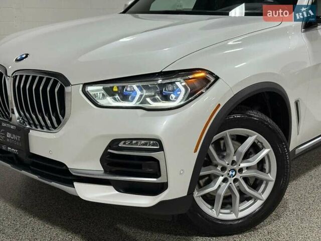 Білий БМВ Х5, об'ємом двигуна 3 л та пробігом 65 тис. км за 22600 $, фото 1 на Automoto.ua