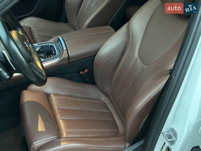 Белый БМВ Х5, объемом двигателя 3 л и пробегом 80 тыс. км за 55980 $, фото 14 на Automoto.ua