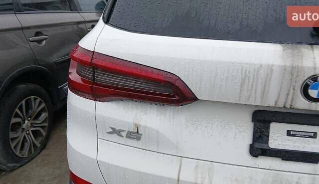 Білий БМВ Х5, об'ємом двигуна 3 л та пробігом 120 тис. км за 29500 $, фото 11 на Automoto.ua