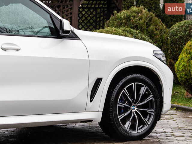 Белый БМВ Х5, объемом двигателя 4.4 л и пробегом 118 тыс. км за 57000 $, фото 17 на Automoto.ua