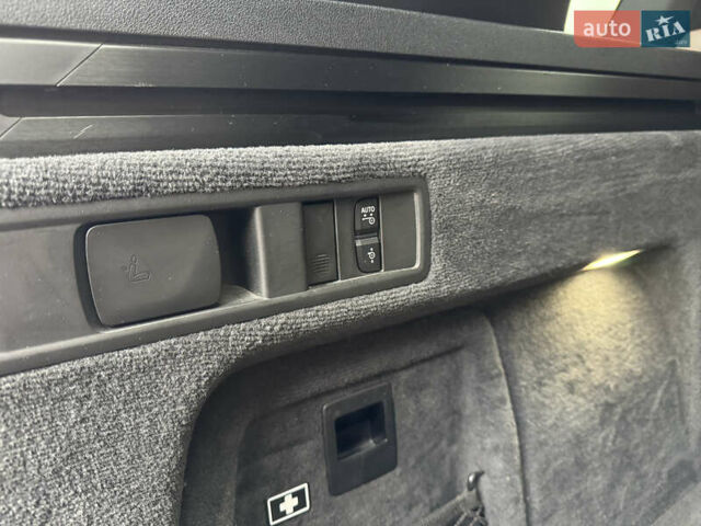 Белый БМВ Х5, объемом двигателя 3 л и пробегом 125 тыс. км за 51000 $, фото 23 на Automoto.ua