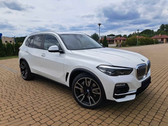 Белый БМВ Х5, объемом двигателя 2 л и пробегом 49 тыс. км за 55200 $, фото 2 на Automoto.ua