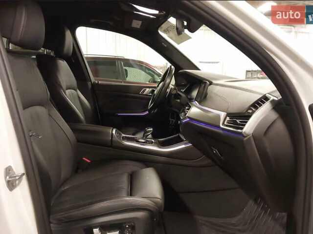 Белый БМВ Х5, объемом двигателя 3 л и пробегом 96 тыс. км за 46799 $, фото 7 на Automoto.ua