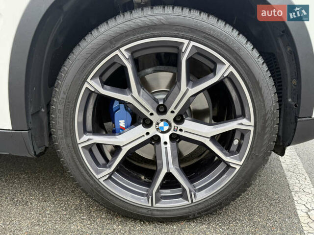 Белый БМВ Х5, объемом двигателя 2 л и пробегом 68 тыс. км за 56500 $, фото 43 на Automoto.ua