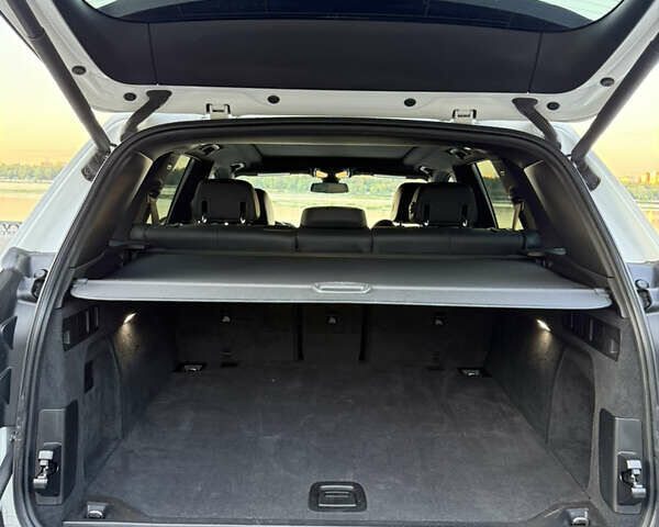 Белый БМВ Х5, объемом двигателя 3 л и пробегом 65 тыс. км за 49800 $, фото 22 на Automoto.ua