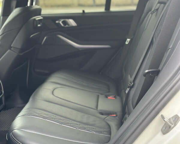 Белый БМВ Х5, объемом двигателя 3 л и пробегом 20 тыс. км за 68500 $, фото 38 на Automoto.ua