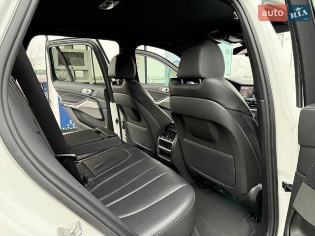 Білий БМВ Х5, об'ємом двигуна 2.99 л та пробігом 92 тис. км за 68000 $, фото 21 на Automoto.ua