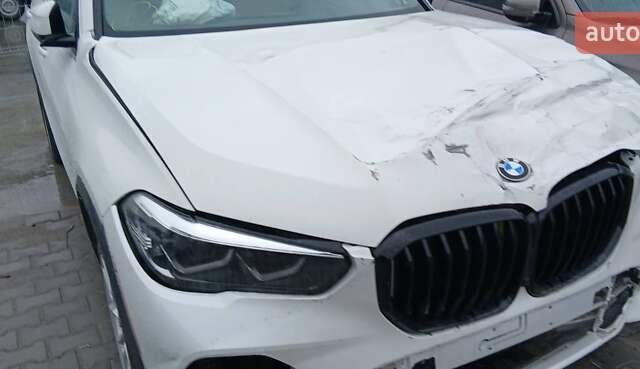 Білий БМВ Х5, об'ємом двигуна 3 л та пробігом 120 тис. км за 29500 $, фото 4 на Automoto.ua