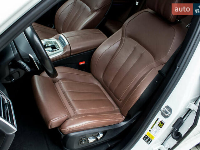 Белый БМВ Х5, объемом двигателя 4.39 л и пробегом 78 тыс. км за 68000 $, фото 78 на Automoto.ua