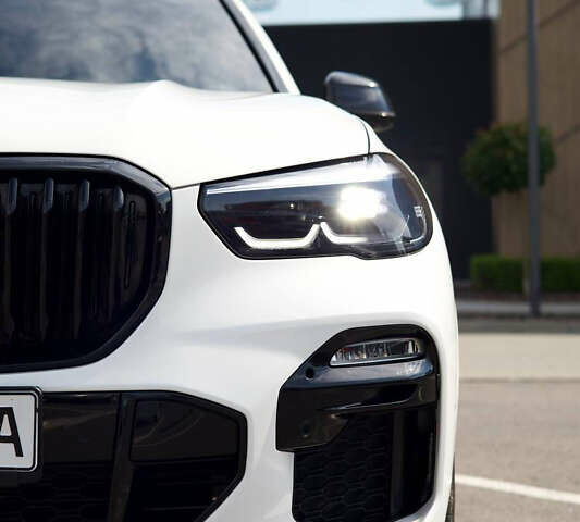 Белый БМВ Х5, объемом двигателя 2.99 л и пробегом 70 тыс. км за 65000 $, фото 18 на Automoto.ua