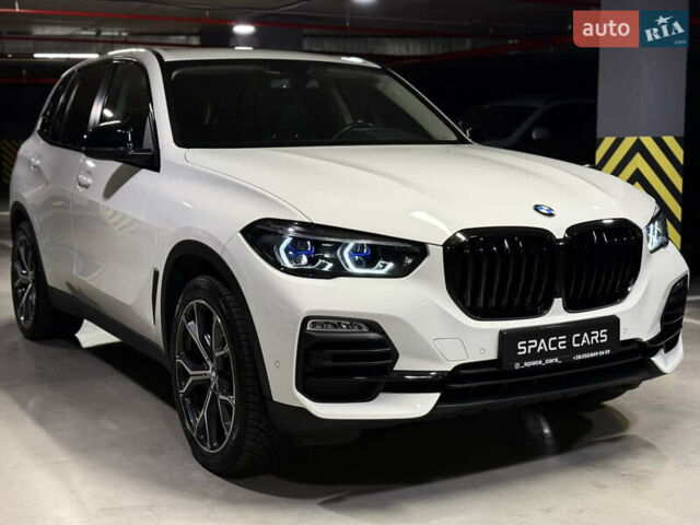 Білий БМВ Х5, об'ємом двигуна 2 л та пробігом 68 тис. км за 54500 $, фото 8 на Automoto.ua