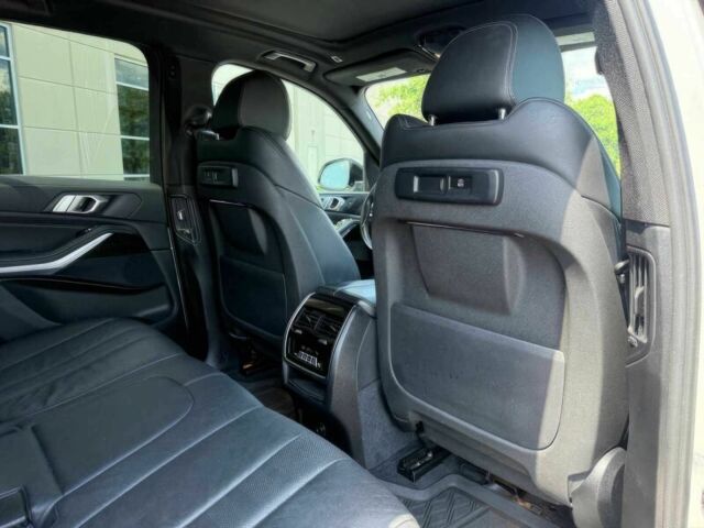 Білий БМВ Х5, об'ємом двигуна 0 л та пробігом 40 тис. км за 20000 $, фото 17 на Automoto.ua