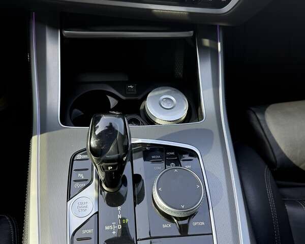 Белый БМВ Х5, объемом двигателя 2 л и пробегом 60 тыс. км за 55900 $, фото 15 на Automoto.ua