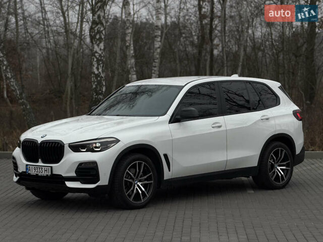 Білий БМВ Х5, об'ємом двигуна 2 л та пробігом 57 тис. км за 61000 $, фото 1 на Automoto.ua