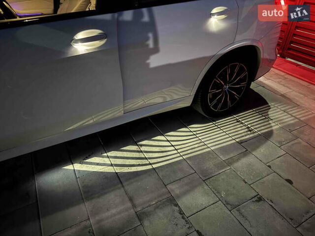 Белый БМВ Х5, объемом двигателя 4.4 л и пробегом 118 тыс. км за 57000 $, фото 96 на Automoto.ua