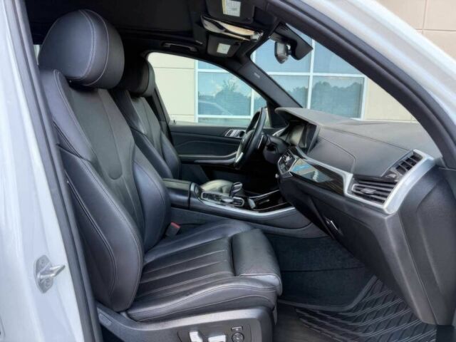 Білий БМВ Х5, об'ємом двигуна 0 л та пробігом 40 тис. км за 20000 $, фото 10 на Automoto.ua