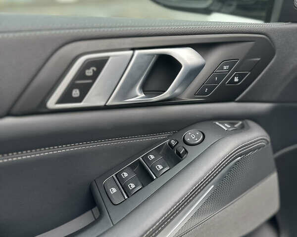 Белый БМВ Х5, объемом двигателя 3 л и пробегом 20 тыс. км за 68500 $, фото 26 на Automoto.ua