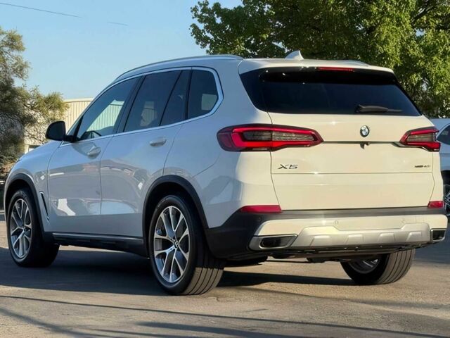 Белый БМВ Х5, объемом двигателя 3 л и пробегом 49 тыс. км за 23600 $, фото 5 на Automoto.ua