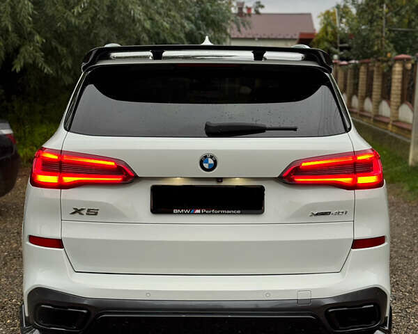 Белый БМВ Х5, объемом двигателя 3 л и пробегом 124 тыс. км за 49000 $, фото 28 на Automoto.ua