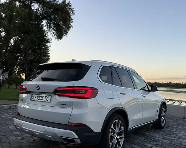 Белый БМВ Х5, объемом двигателя 3 л и пробегом 65 тыс. км за 49800 $, фото 9 на Automoto.ua