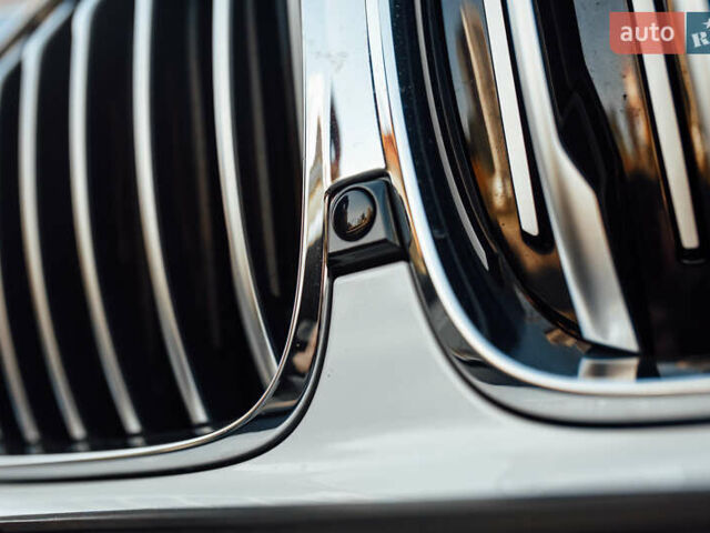 Білий БМВ Х5, об'ємом двигуна 2 л та пробігом 79 тис. км за 49000 $, фото 21 на Automoto.ua