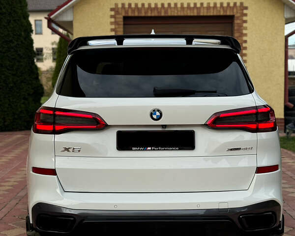 Белый БМВ Х5, объемом двигателя 3 л и пробегом 124 тыс. км за 49000 $, фото 23 на Automoto.ua