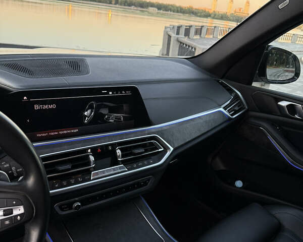 Белый БМВ Х5, объемом двигателя 3 л и пробегом 65 тыс. км за 49800 $, фото 15 на Automoto.ua