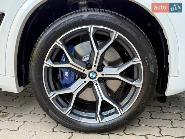 Белый БМВ Х5, объемом двигателя 3 л и пробегом 130 тыс. км за 58700 $, фото 80 на Automoto.ua