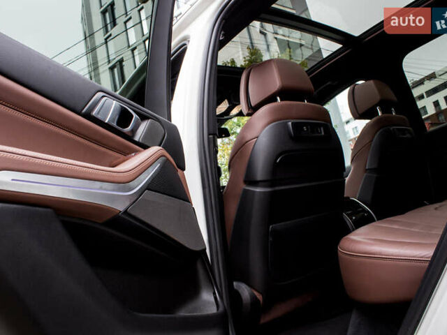 Белый БМВ Х5, объемом двигателя 4.39 л и пробегом 78 тыс. км за 68000 $, фото 51 на Automoto.ua