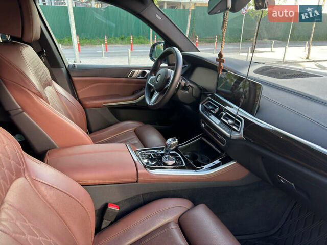 БМВ Х5 2020 в Днепре (Днепропетровске) на Automoto.ua Белый БМВ Х5, объемом двигателя 2.99 л и пробегом 75 тыс. км за 77000 $, фото 12 на Automoto.ua