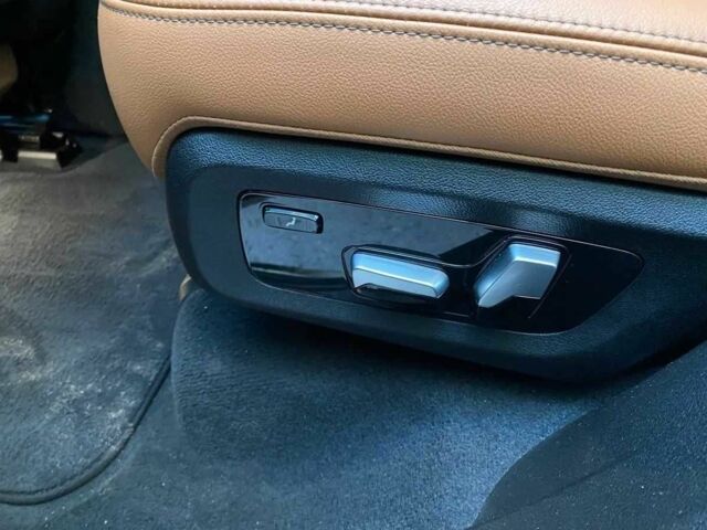 Белый БМВ Х5, объемом двигателя 3 л и пробегом 35 тыс. км за 45000 $, фото 4 на Automoto.ua