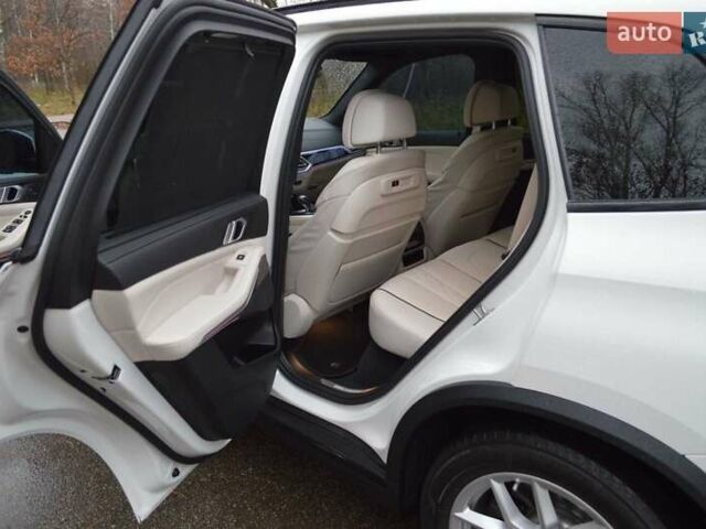 Белый БМВ Х5, объемом двигателя 3 л и пробегом 117 тыс. км за 56000 $, фото 21 на Automoto.ua