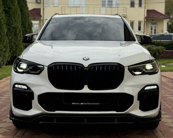 Белый БМВ Х5, объемом двигателя 3 л и пробегом 124 тыс. км за 49000 $, фото 5 на Automoto.ua