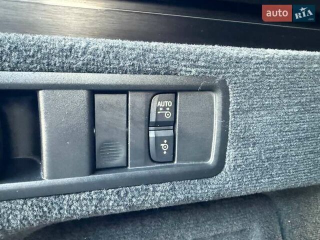 Белый БМВ Х5, объемом двигателя 3 л и пробегом 130 тыс. км за 58700 $, фото 44 на Automoto.ua