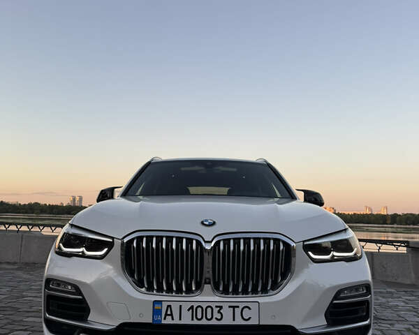 Белый БМВ Х5, объемом двигателя 3 л и пробегом 65 тыс. км за 49800 $, фото 6 на Automoto.ua