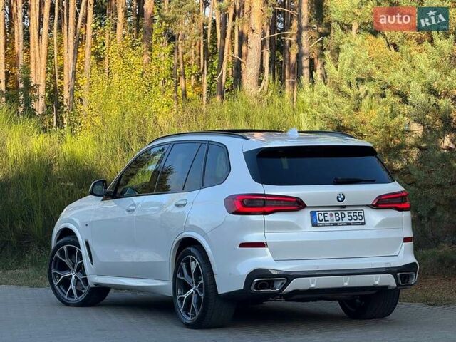 Белый БМВ Х5, объемом двигателя 3 л и пробегом 130 тыс. км за 58700 $, фото 31 на Automoto.ua