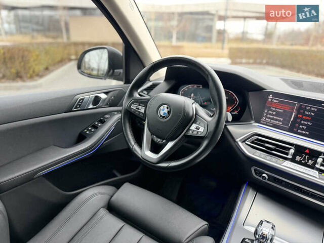 Білий БМВ Х5, об'ємом двигуна 2 л та пробігом 57 тис. км за 61000 $, фото 9 на Automoto.ua