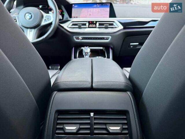 Белый БМВ Х5, объемом двигателя 3 л и пробегом 130 тыс. км за 58700 $, фото 58 на Automoto.ua