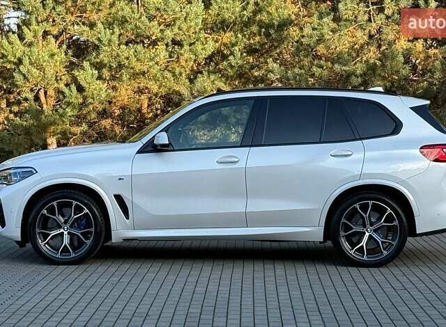 Белый БМВ Х5, объемом двигателя 3 л и пробегом 130 тыс. км за 58700 $, фото 29 на Automoto.ua