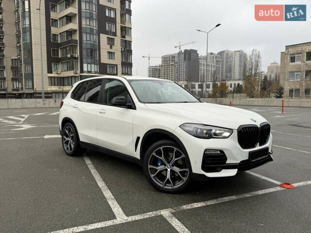 Белый БМВ Х5, объемом двигателя 2 л и пробегом 68 тыс. км за 56500 $, фото 55 на Automoto.ua